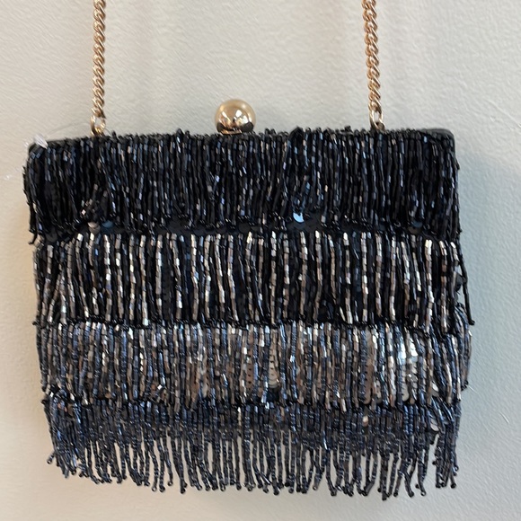 New Anthropologie Fringe Element Clutch!!🔥🔥🔥 - Picture 9 of 15